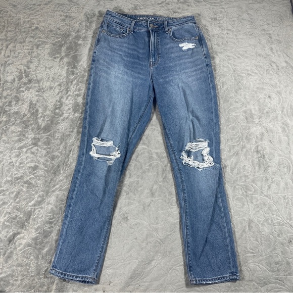 American Eagle Outfitters Denim - American Eagle Mom Jeans Women’s Size 4 Blue Distressed